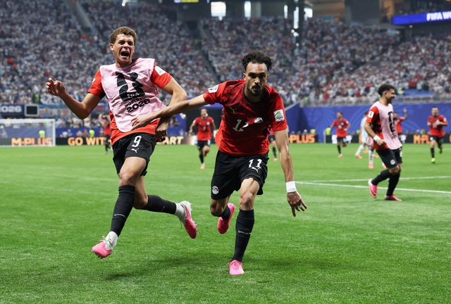 VAR tua ngược qu&aacute; xa để hủy b&agrave;n thắng của Ai Cập, Argentina hưởng lợi: C&ocirc;ng nghệ được ph&eacute;p can thiệp đến đ&acirc;u?- Ảnh 4.