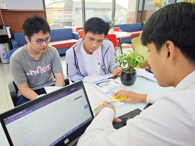 Đăng ký nguyện vọng: Lưu ý điểm sàn xét tuyển các ngành đặc thù - Ảnh 2.