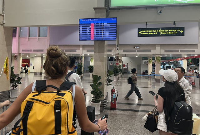 Người trẻ kỳ vọng chính sách bồi thường mới sẽ hạn chế chuyến bay delay - Ảnh 2.