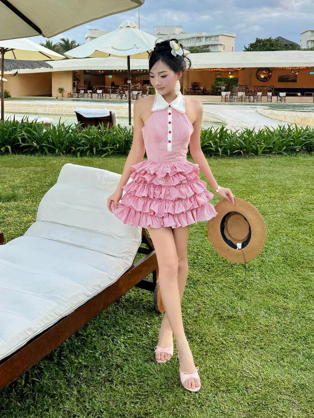 Mùa hè rực rỡ gọi tên những chiếc đầm không tay tinh tế- Ảnh 8.