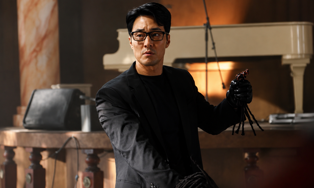 Phim mới của So Ji Sub thống trị Netflix toàn cầu - Ảnh 2.