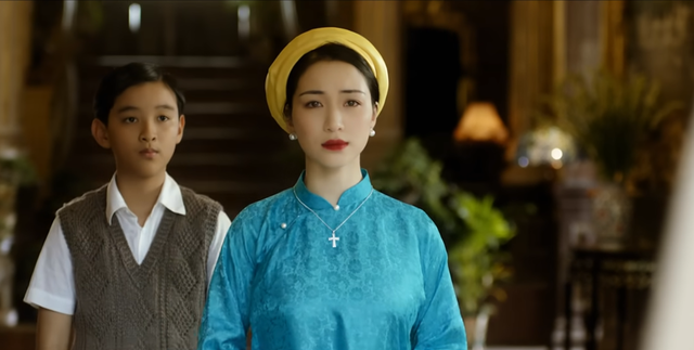 Nữ ca sĩ đóng Nam Phương hoàng hậu bị so sánh với Tăng Thanh Hà là ai? - Ảnh 1.