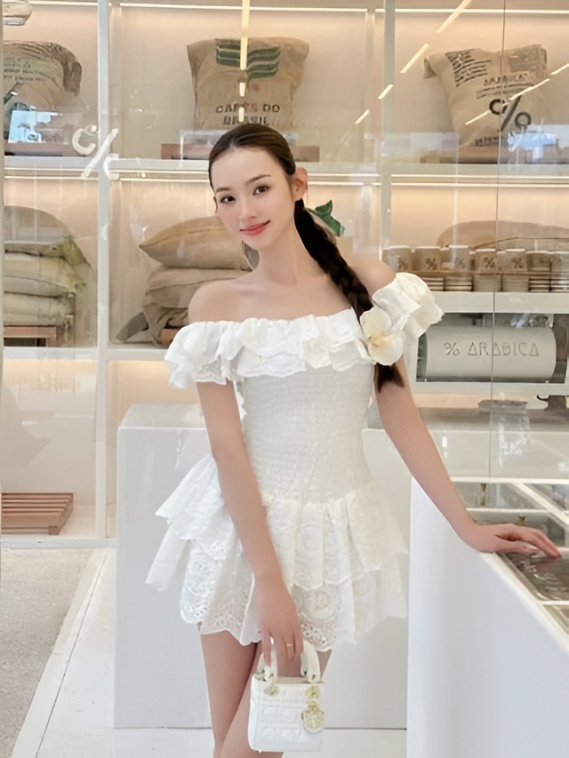 Đầm trễ vai dáng xòe khuấy động đường phố ngày hè- Ảnh 7.
