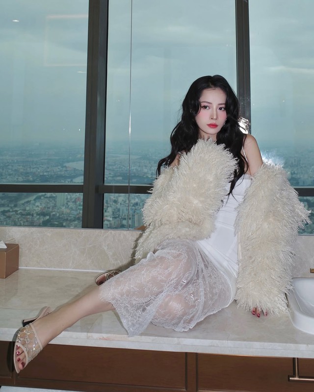 Thoải mái di chuyển khi diện giày, dép hở ngón- Ảnh 2.