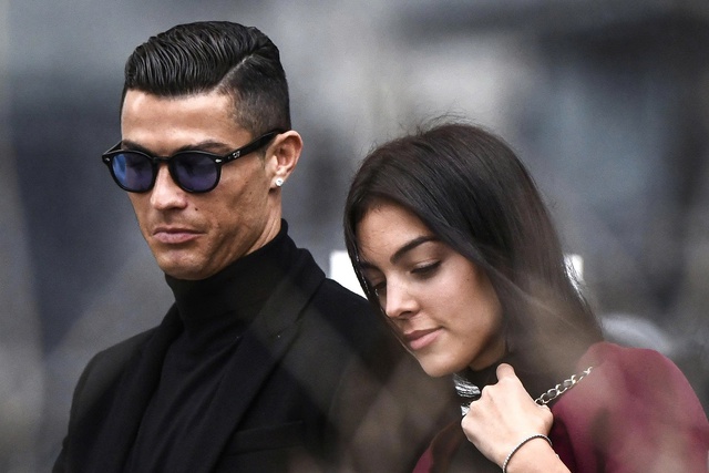Vợ chưa cưới l&ecirc;n tiếng sau thất bại đầy nước mắt của Cristiano Ronaldo tại World Cup - Ảnh 1.