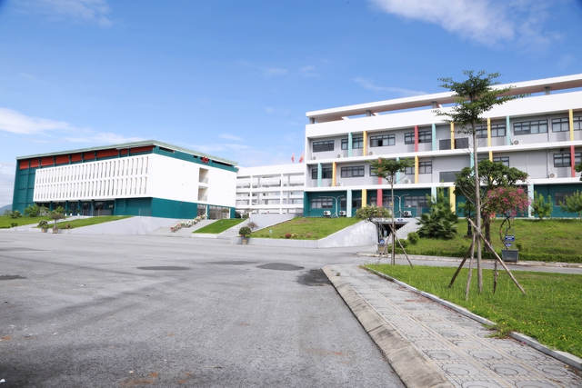 Chiều nay Tuyên Quang họp báo thông tin vụ 'mưa điểm 10' môn toán- Ảnh 1.