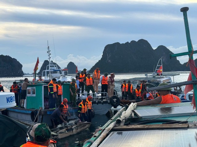 Vụ lật t&agrave;u ở Quảng Ninh, c&ograve;n 1 người mất t&iacute;ch- Ảnh 2.