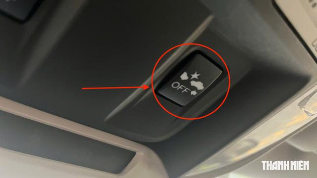 Giải mã nút có biểu tượng xe va chạm kèm ngôi sao trên ô tô - Ảnh 3.