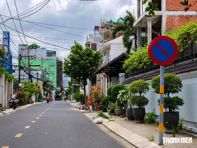 Chui vào đường nhỏ đậu xe nghỉ ngơi, nhiều tài xế có thể bị phạt - Ảnh 2.