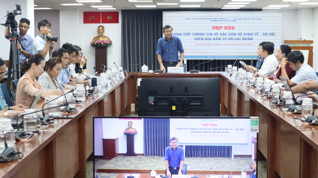 Vì sao gỡ vướng cấp sổ hồng cho người mua nhà ở TP.HCM mất nhiều thời gian? - Ảnh 2.