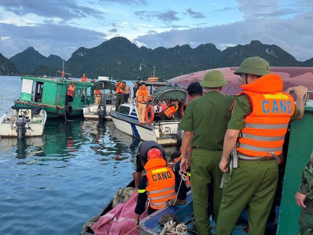 Vụ lật t&agrave;u ở Quảng Ninh, c&ograve;n 1 người mất t&iacute;ch- Ảnh 1.