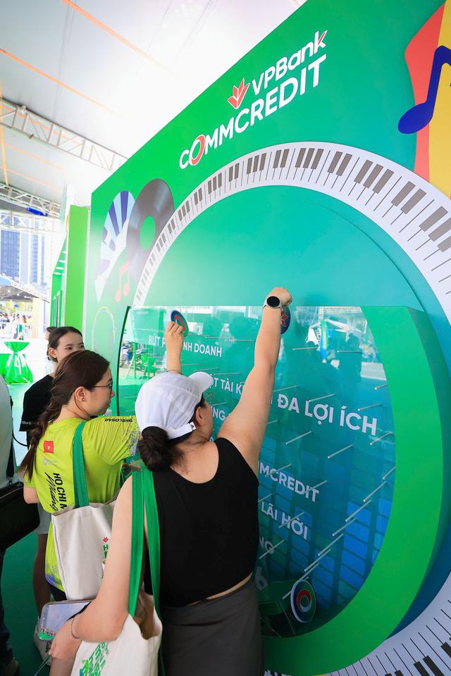 Trước giờ G: VPBank Ho Chi Minh City Music Half Marathon thu hút đông đảo giới trẻ
- Ảnh 4.