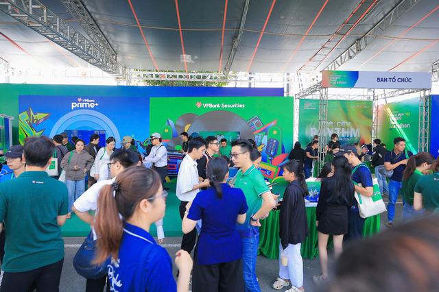 Trước giờ G: VPBank Ho Chi Minh City Music Half Marathon thu hút đông đảo giới trẻ
- Ảnh 7.