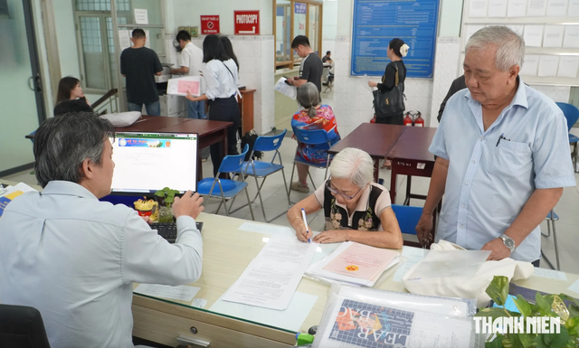 Chuyển đổi số mạnh mẽ giúp người dân bớt phiền hà- Ảnh 1.
