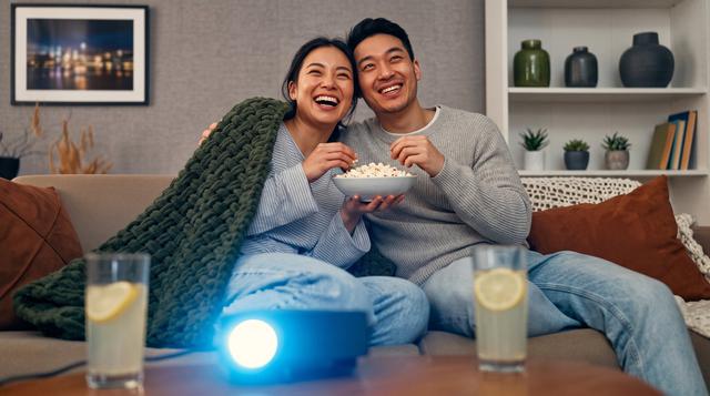 Bí mật 'quy tắc 4-6-8' khi thiết lập máy chiếu giúp biến nhà thành rạp phim - Ảnh 1.