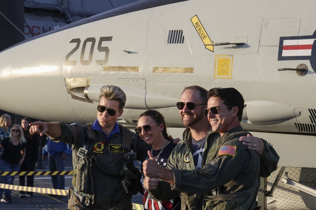 Người đàn ông nổi tiếng vì 'giống Tom Cruise hơn cả Tom Cruise' - Ảnh 3.