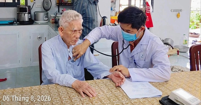TP.HCM: Phường kh&aacute;m sức khỏe đạt 63,83%, c&ograve;n phường mới đạt 3,34% - Ảnh 1.
