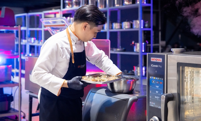 Sự cố ở Top Chef Việt Nam khiến Việt Ho&agrave;ng phải sớm rời đấu trường - Ảnh 2.