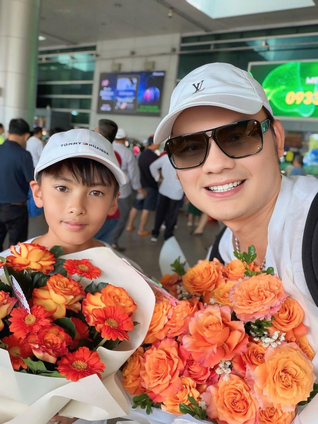 Con trai Kim Tiểu Long về nước cùng cha thực hiện lời hứa- Ảnh 3.