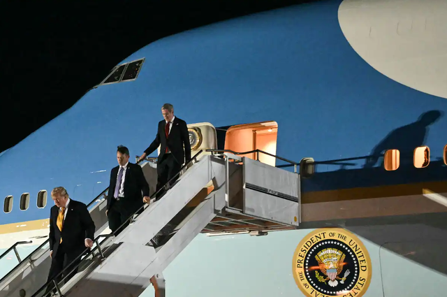 Contradicting public statements, Trump took secret flight from Turkey amid Iranian threat - Ảnh 1.