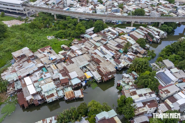 TP.HCM công khai dự thảo giá bồi thường rạch Văn Thánh, cao nhất gần 257 triệu đồng/m2 - Ảnh 2.