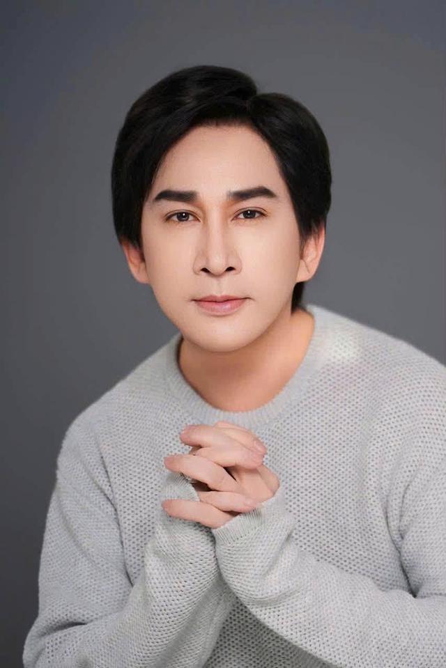 Con trai Kim Tiểu Long về nước cùng cha thực hiện lời hứa- Ảnh 2.