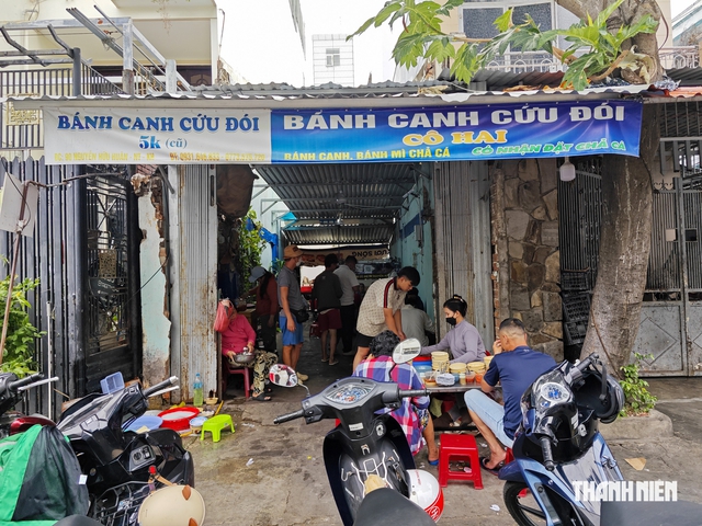 Quán bánh canh ‘cứu đói’ ở Nha Trang giờ ra sao? - Ảnh 1.