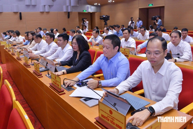 Gia hạn thời gian ho&agrave;n thiện điều kiện khởi c&ocirc;ng 6 dự &aacute;n gần 2 triệu tỉ - Ảnh 1.