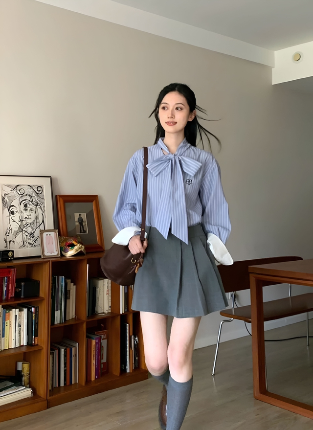 Sự trở lại đầy bất ngờ của họa tiết kẻ sọc - Ảnh 4.