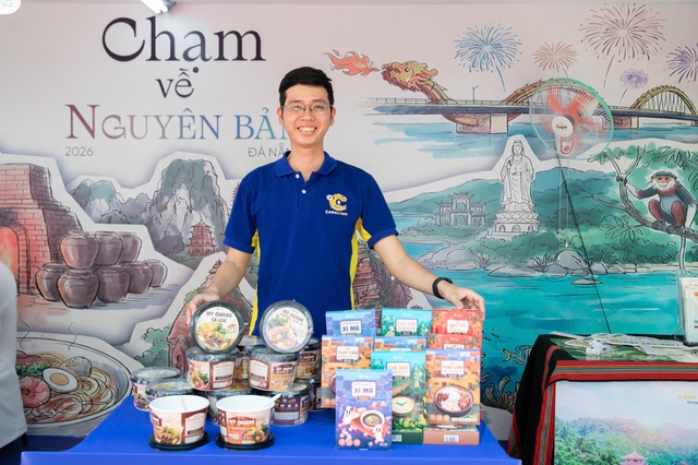 Từ thủ lĩnh sinh viên đến người đưa hương vị xứ Quảng đi xa - Ảnh 1.