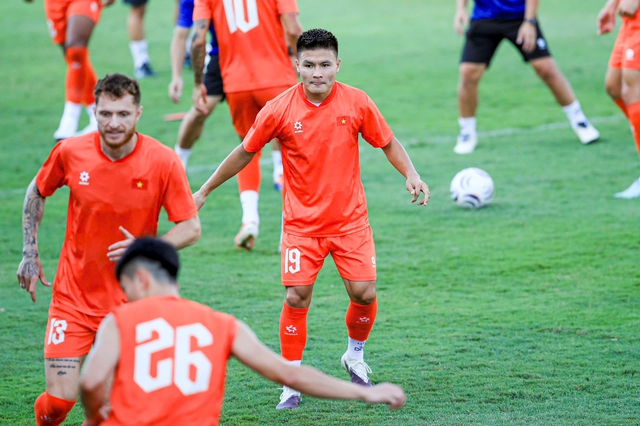 Quang Hải bị dư luận chỉ trích, Thành Chung đáp trả cực hay để bảo vệ đồng đội- Ảnh 2.