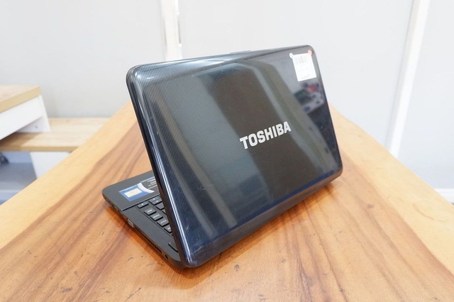 Lý do ông lớn Toshiba phải ngậm ngùi rời bỏ mảng laptop - Ảnh 1.
