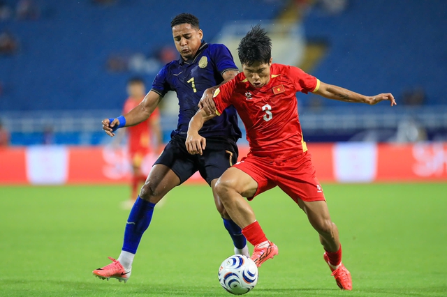 X&aacute;c định giờ v&agrave;ng đấu b&aacute;n kết Malaysia vs Việt Nam: Chờ đợi những 'người h&ugrave;ng thầm lặng' tỏa s&aacute;ng- Ảnh 3.