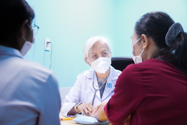 Uống thuốc nam không rõ nguồn gốc: Dấu hiệu cảnh báo nào cần đi khám ngay? - Ảnh 2.