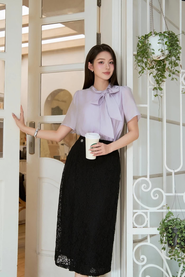 Diện váy ren tạo nét quyến rũ vừa đủ cho mọi bữa tiệc - Ảnh 3.