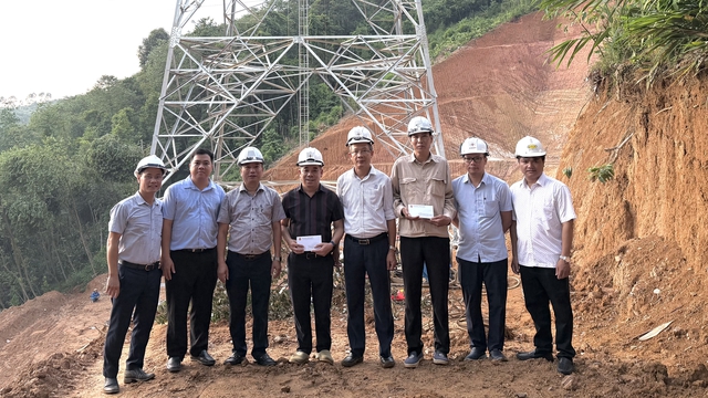 EVNNPT đôn đốc tiến độ đường dây 220 kV Than Uyên - 500 kV Lào Cai - Ảnh 4.