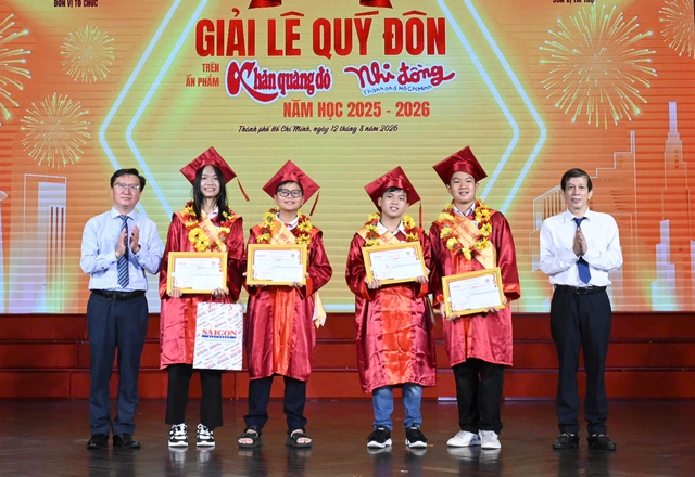Tiến sĩ Lê Bá Khánh Trình 'truyền cảm hứng' tại lễ trao thưởng giải Lê Quý Đôn - Ảnh 3.
