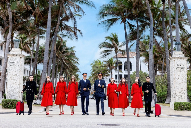 Sắc đỏ Vietjet được bình chọn ‘Đồng phục tiếp viên hàng không đẹp nhất thế giới’- Ảnh 8.