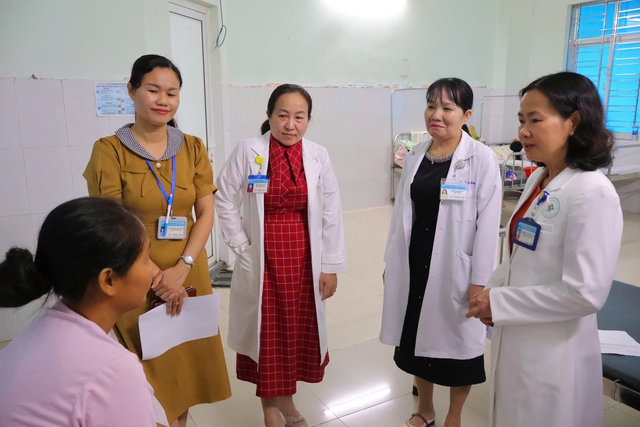 15 ph&uacute;t 'định mệnh' cứu sản phụ mang thai lần 7 vỡ tử cung  - Ảnh 2.