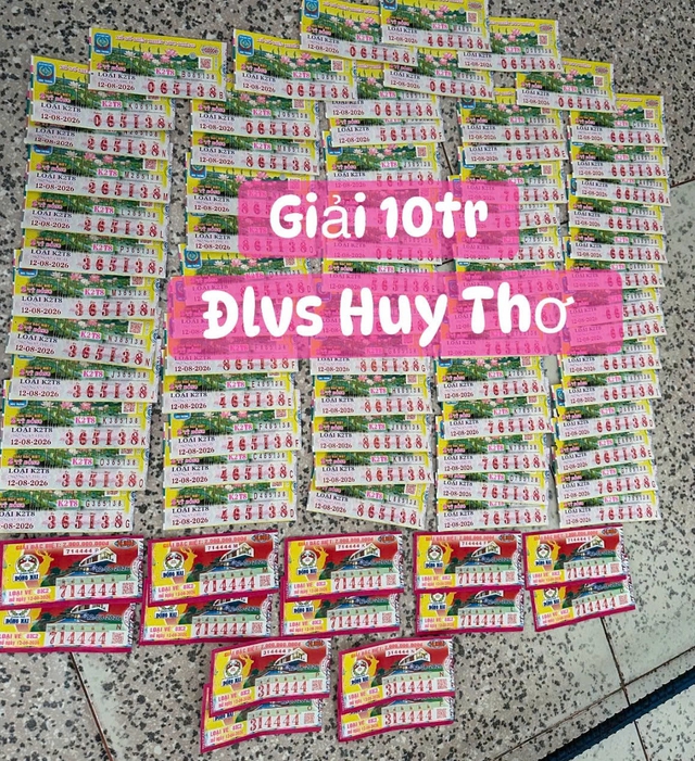 C&ugrave;ng mua v&eacute; số c&oacute; tứ qu&yacute; 4444, 2 người may mắn tr&uacute;ng xổ số miền Nam - Ảnh 1.