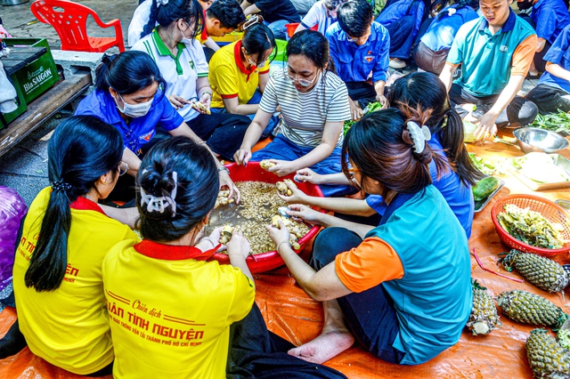 H&agrave;nh tr&igrave;nh mang tết đến với mọi nh&agrave;  - Ảnh 4.