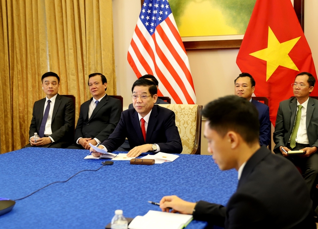 Mỹ trao t&agrave;i liệu khu mộ tập thể bộ đội Việt Nam tại Quảng Trị - Ảnh 2.