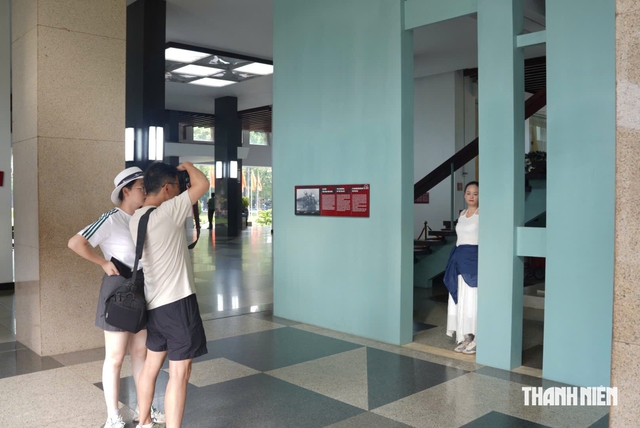 Dinh Độc Lập thông thoáng hơn sau khi thu phí chụp ảnh dịch vụ - Ảnh 3.