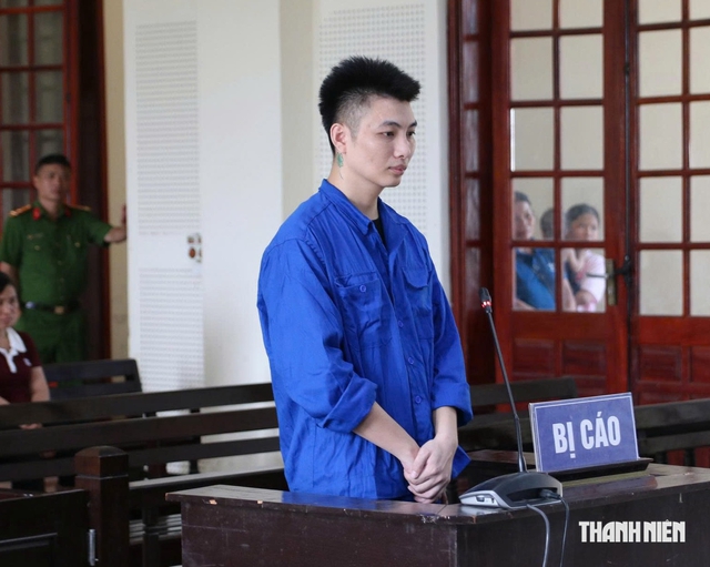 Xét xử vụ án người nhà bệnh nhân chém bị thương nhiều nhân viên y tế- Ảnh 1.