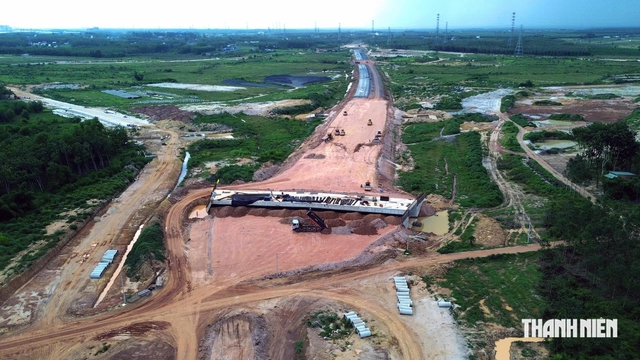 Tăng tốc thi công cao tốc TP.HCM - Thủ Dầu Một - Chơn Thành- Ảnh 2.