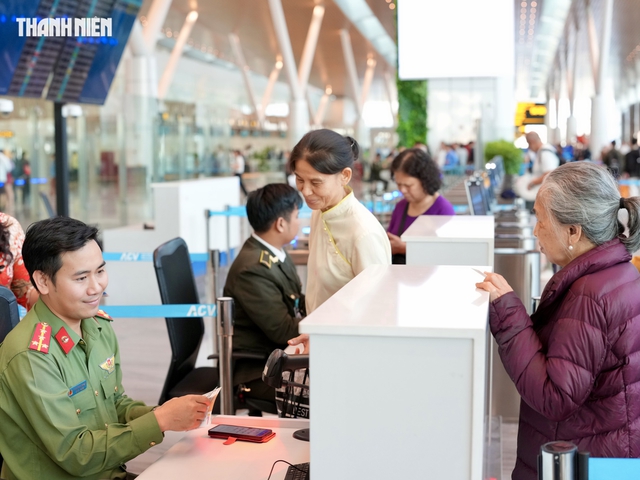 Lật tẩy tội phạm xuy&ecirc;n quốc gia v&agrave; "l&aacute; chắn" an ninh tại T&acirc;n Sơn Nhất - Ảnh 1.