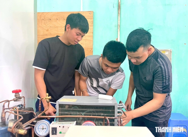 Có thể kết hợp dạy trực tiếp và trực tuyến với trung học nghề- Ảnh 1.