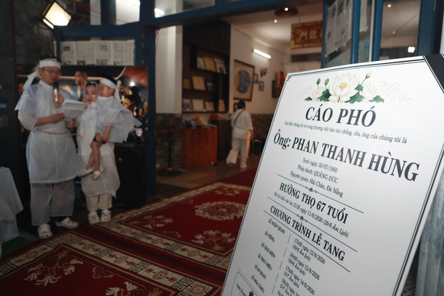 Nghẹn ngào tiễn biệt HLV Phan Thanh Hùng- Ảnh 3.