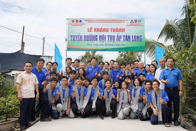 Sức trẻ tình nguyện dựng xây quê hương Đồng Tháp - Ảnh 1.