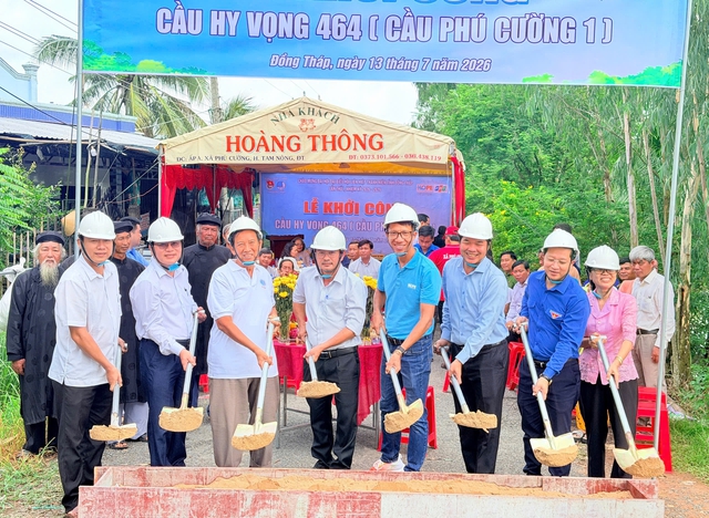 Sức trẻ tình nguyện dựng xây quê hương Đồng Tháp - Ảnh 3.